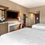 Cambria Hotel New Haven University Area