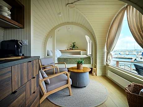 Family Room with Sea View