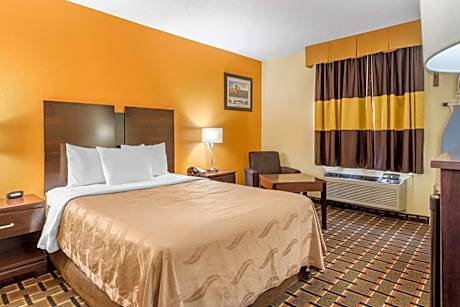 1 Queen Bed, Nonsmoking