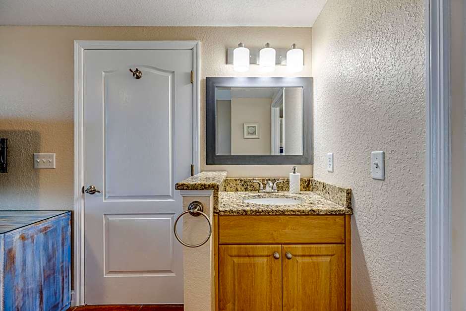 Corner Suite Luxury Panoramic Ocean Views