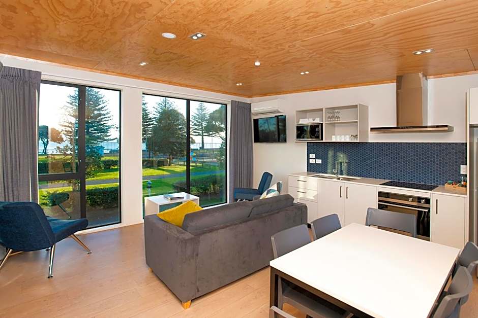 Waikanae Beach Ocean View Apartments