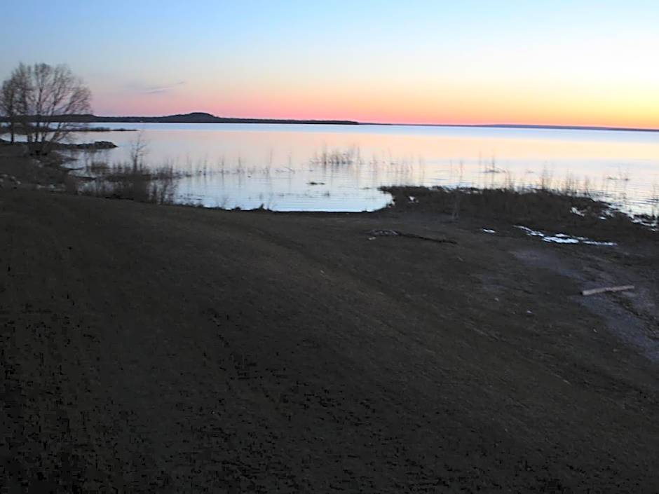 Bavarian Haus Lakefront Inn