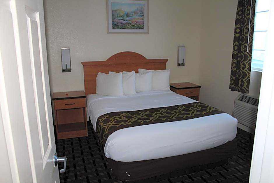Riverside Inn & Suites Santa Cruz
