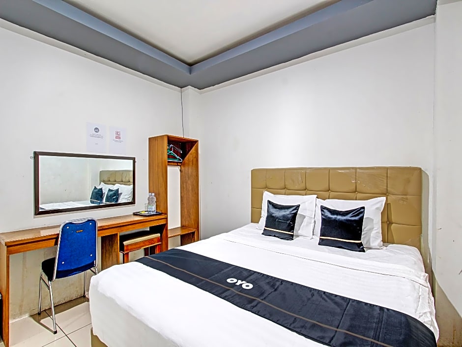 Capital O 92819 Pm Indah Hotel