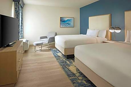 Suite, Multiple Beds (Mobility Accessible, Tub) (2 Queen Beds and 1 Double Sofa Bed)