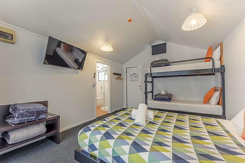 Kaiteriteri Recreation Reserve Cabins