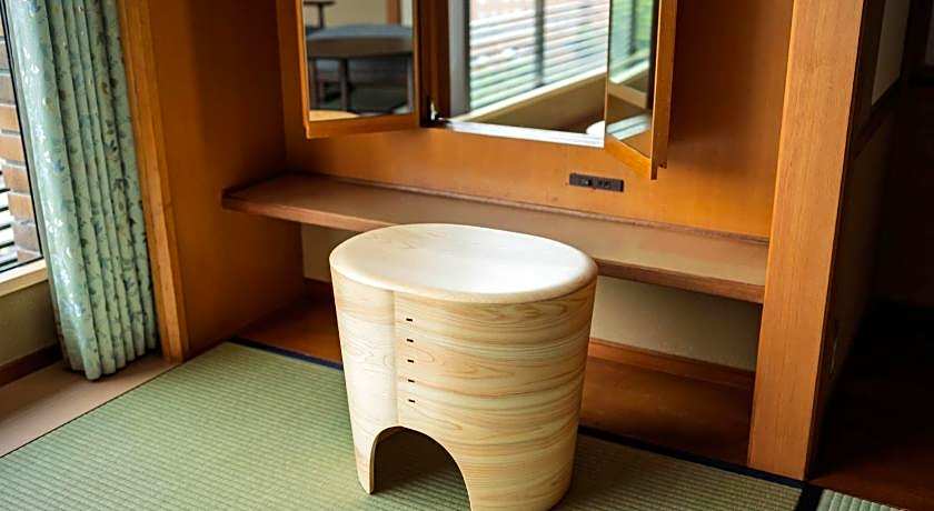 Takarazuka Onsen Hotel Wakamizu