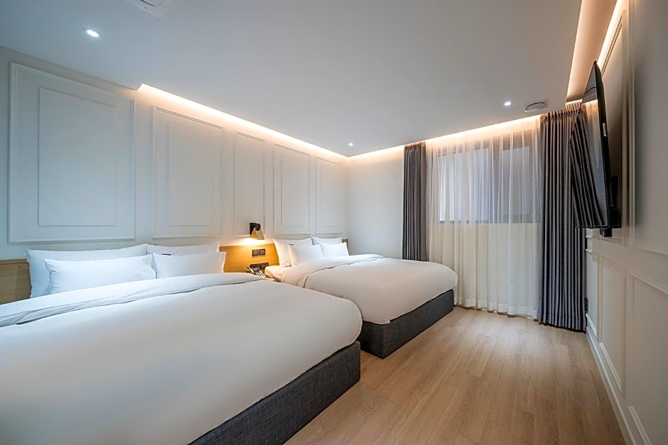 Brown Dot Hotel Pyeonghwa plaza