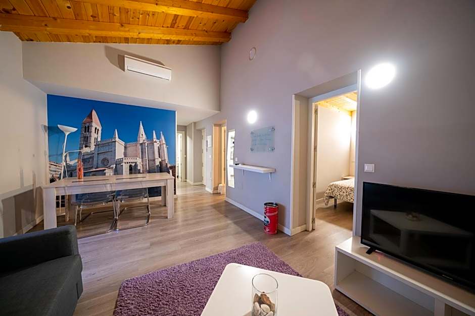 Apartamentos GO - Leopoldo Cano Center