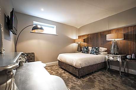 Double room-Deluxe-Ensuite with Shower