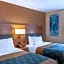Econo Lodge Inn & Suites Downtown