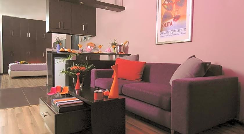 Suite Hotel Chrome