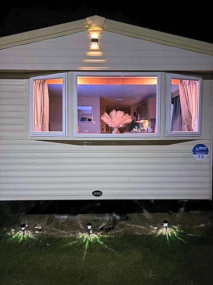 15 Maple Rise