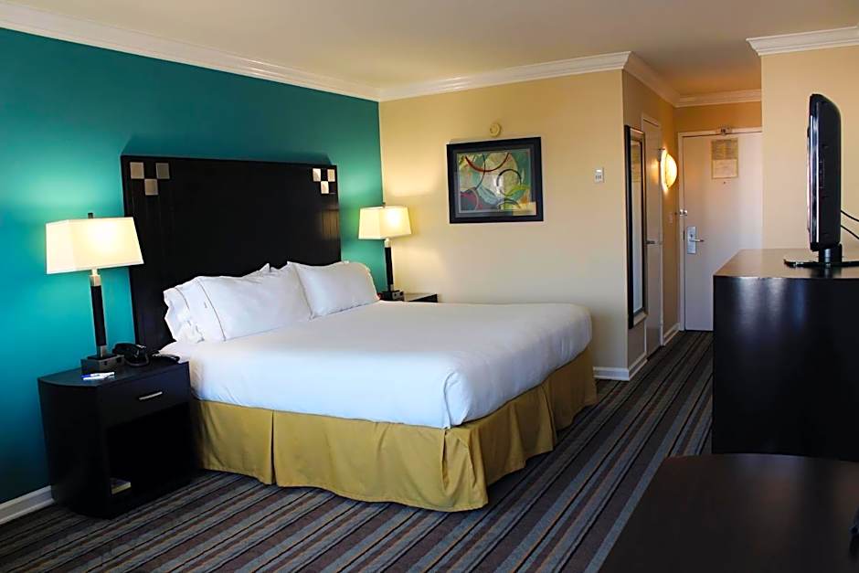 Holiday Inn Express Van Nuys By IHG
