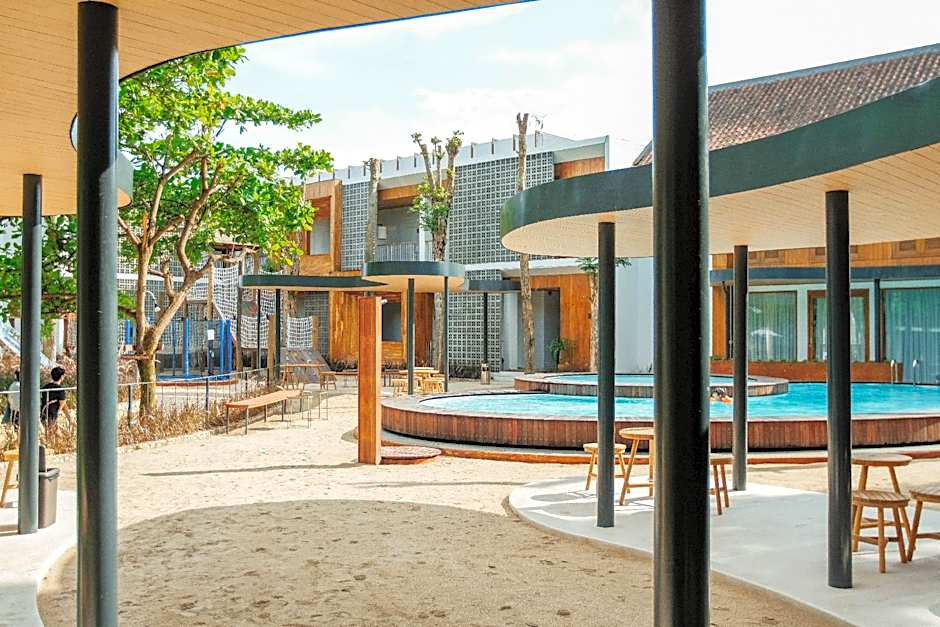 The House Tour Uphill