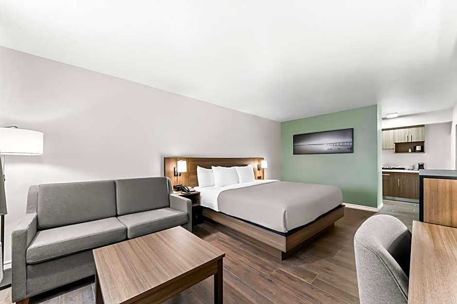 Quality Inn & Suites Port Lavaca near Lighthouse Beach