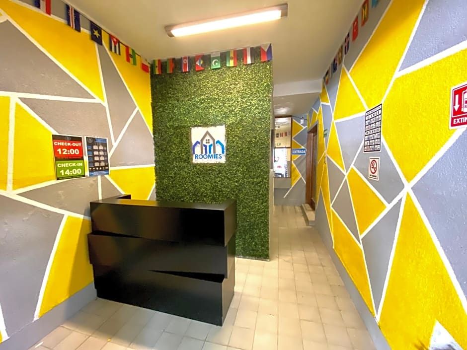Roomies Hostel Condesa