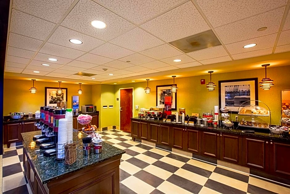 Hampton Inn & Suites Sacramento-Elk Grove Laguna I-5