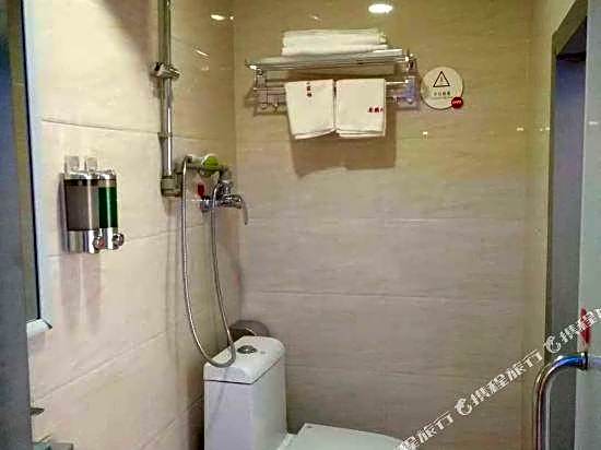 Jinpeng Hotel (Guangzhou Yongqingfang Chenjiaxuan Subway Station)