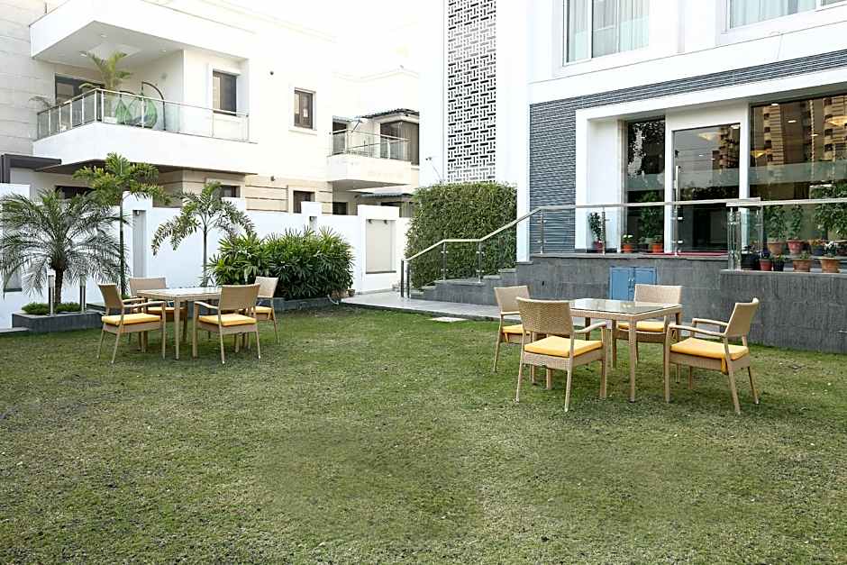 Treebo Premium Eden Residency Near Sec 29