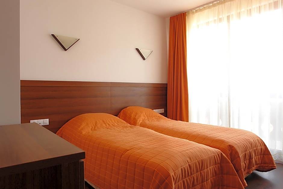 Winslow Infinity Aparthotel