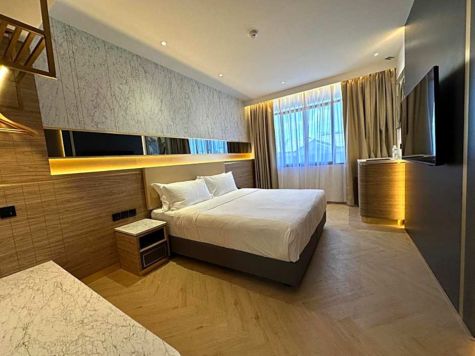 Grand City Hotel