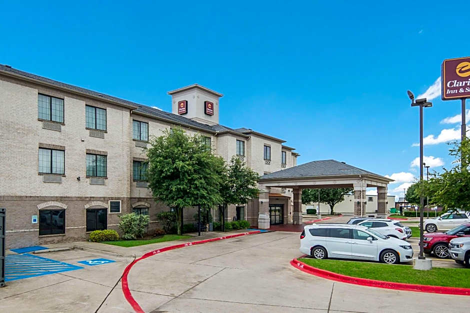 Clarion Inn & Suites Weatherford South