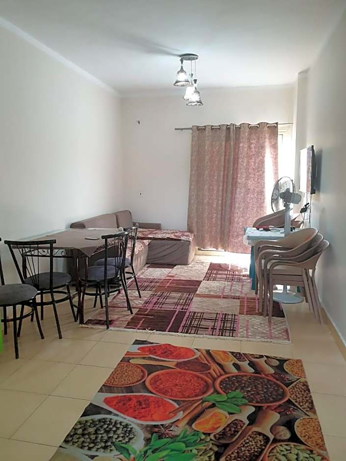 لاسرينا عيون موسي راس سدر أرضي بجاردن فيو بحر وعلي البيسين للعائلات فقط