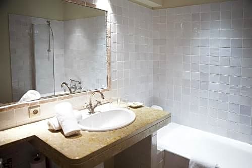 Auberge De Tourrettes