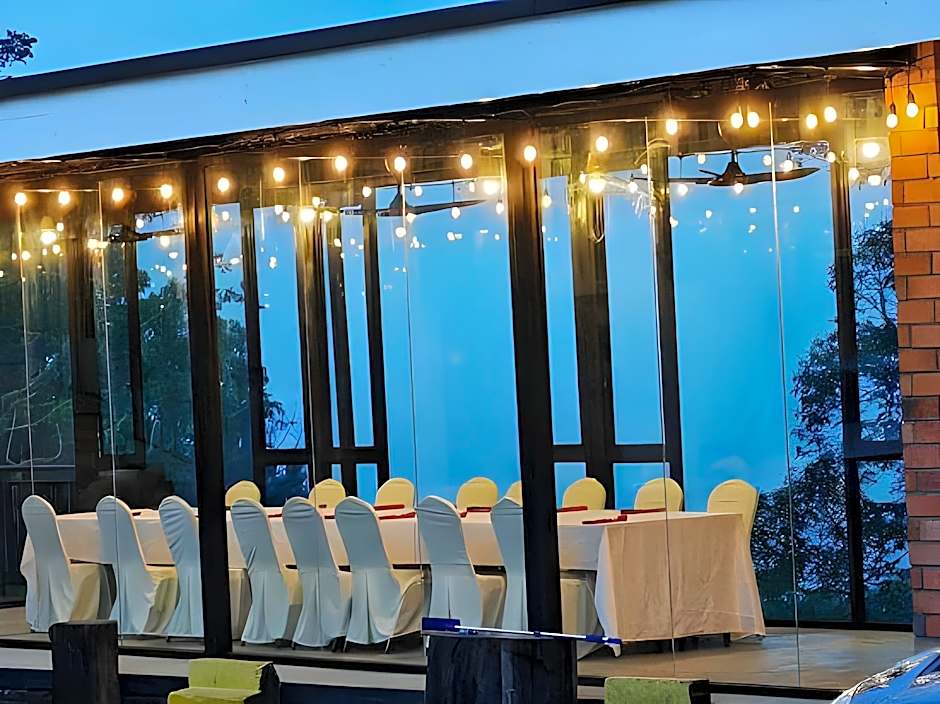 H Benjamin Residence