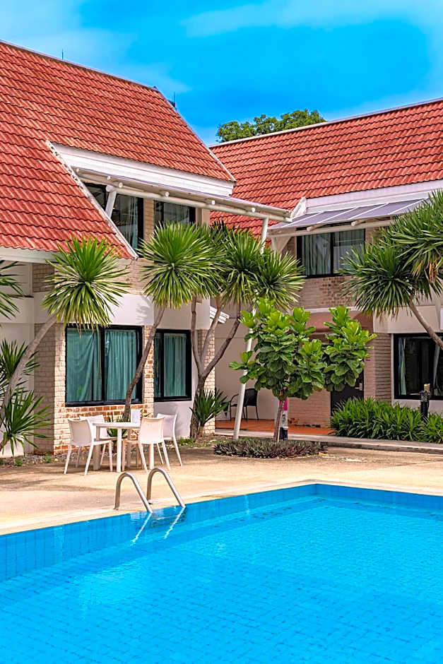 Tropicana Hotel (SHA Extra Plus)