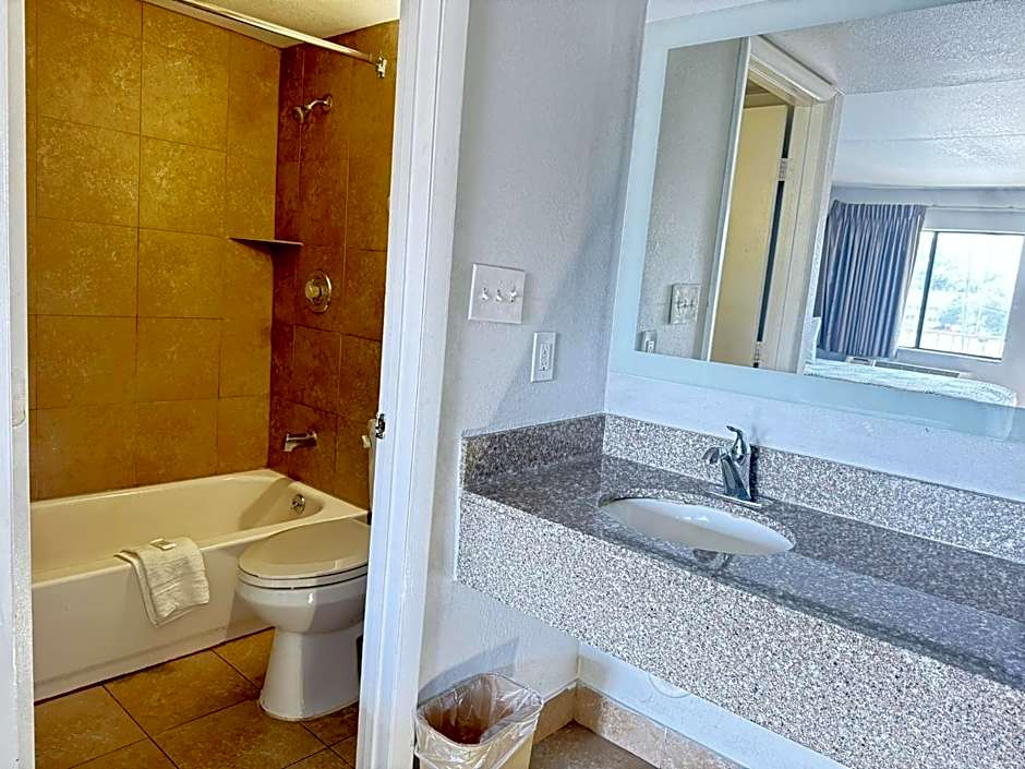 Masters Inn Tucker