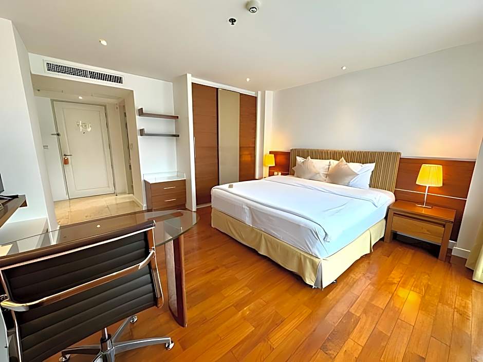 Thomson Residence Hotel