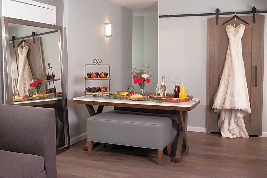 Courtyard by Marriott Charleston Waterfront