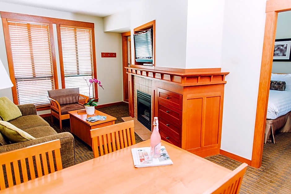 Pan Pacific Whistler Mountainside