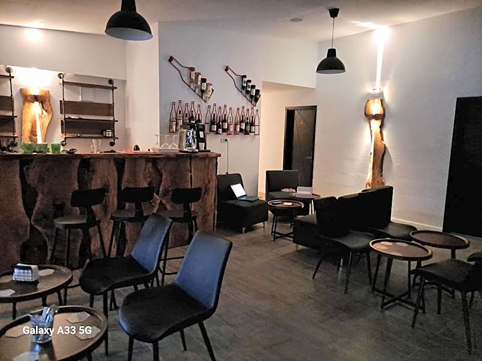 Borderline Accomodation