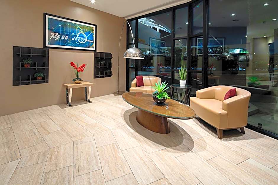 Holiday Inn Long Beach - Airport By IHG