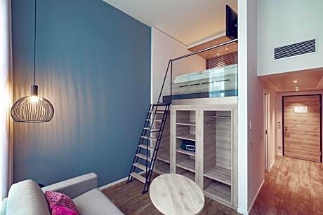 Premium Double Maisonette single occupancy