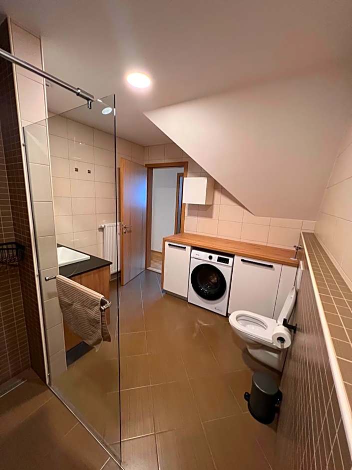 Na Vasi restavracija in prenočišča