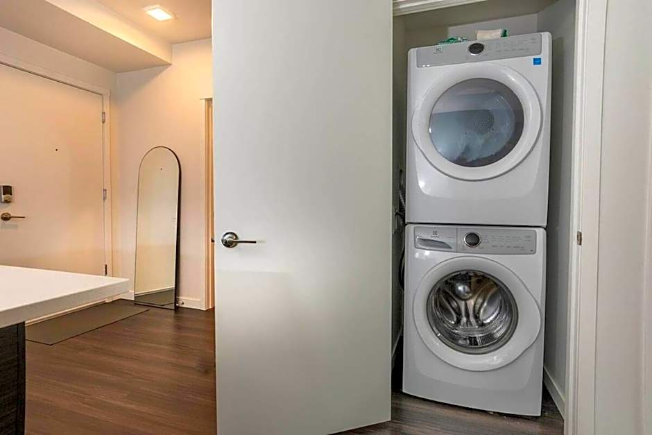 Self Check-in-washer-dryer-4ksmart Tv-king Bed-gym