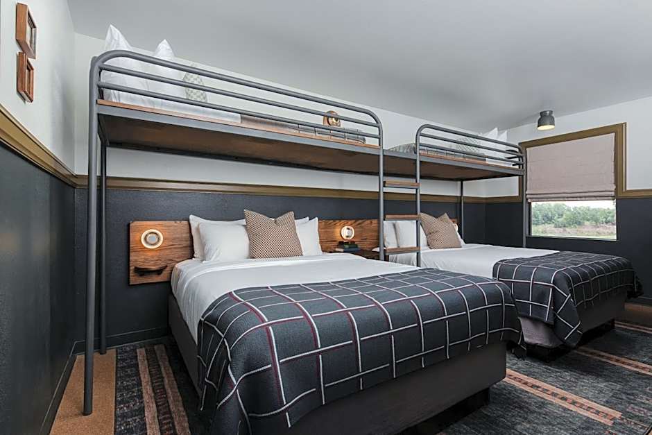 The Ozarker Lodge