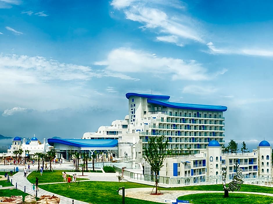 SOL BEACH SAMCHEOK (SOL BEACH HOEL & RESORT SAMCHEOK)