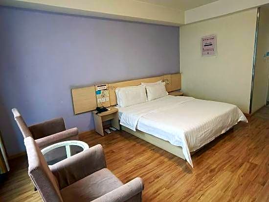 7 Days Inn Chongqing Wanzhou District Gaosuntang Chongbai