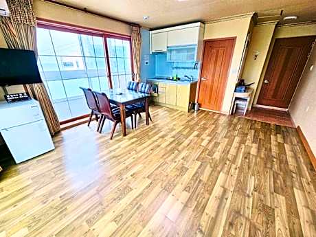 Korean-Style Family Room