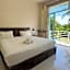 Baan Jeen Hotel Samroiyod Beach