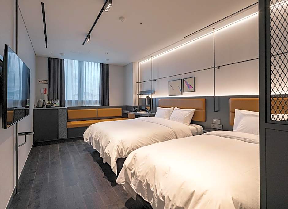 L7 CHUNGJANG by LOTTE HOTELS, formerly Ramada Plaza by Wyndham Chungjang