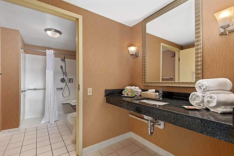 Wyndham Garden Norfolk Downtown