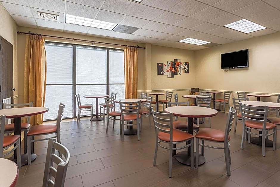 Quality Inn Tupelo Central