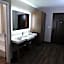 Luxor Inn & Suites, a Travelodge by Wyndham