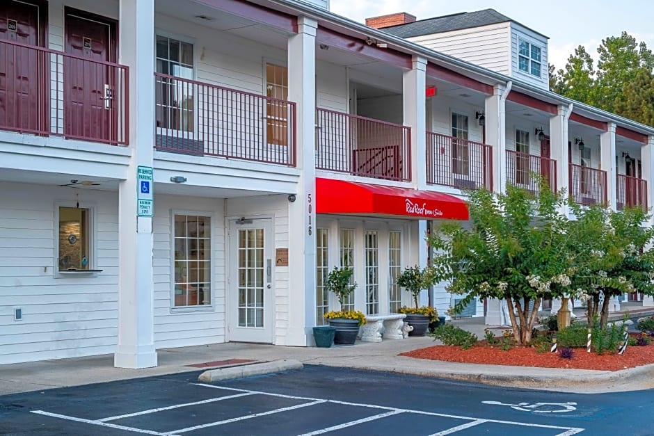 Red Roof Inn & Suites Wilson